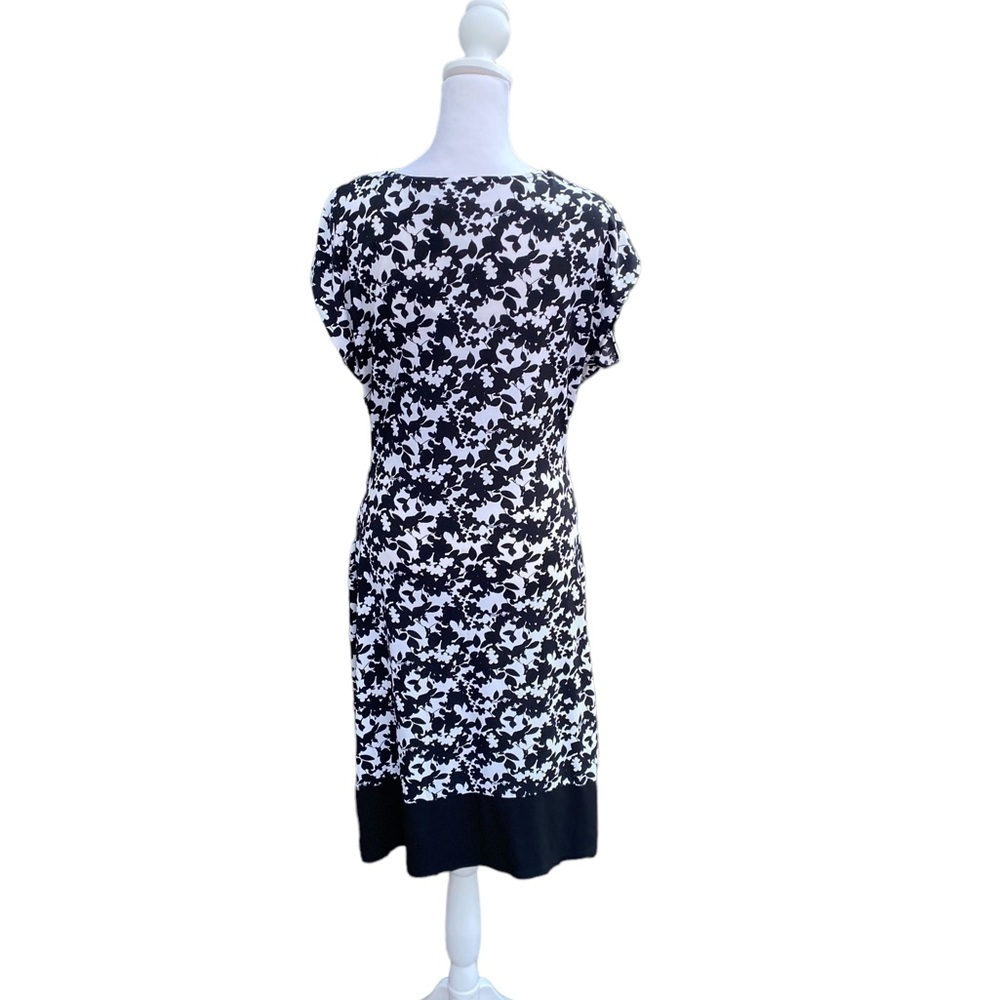 NEW‎ York and company dress size medium. - Picture 5 of 11